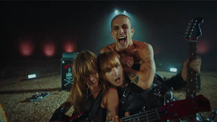 Måneskin - HONEY (ARE U COMING?)