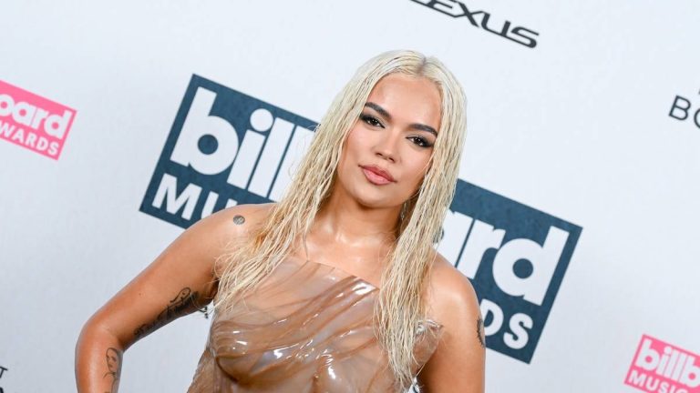 Karol G gives a concert in a women's prison and everyone focuses on the same phrase