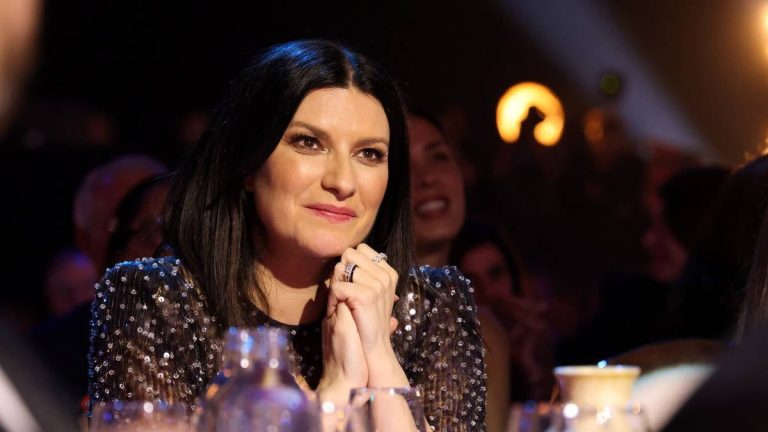 Laura Pausini will continue to raise awareness against sexist violence in her concerts with this small and useful gesture