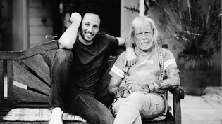 Vianney reveals her childhood in her new music video with Renaud