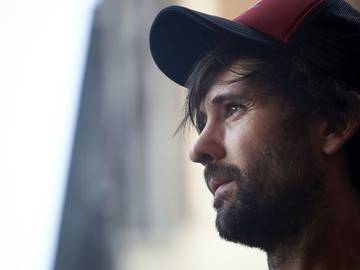 David Otero suffers a hard loss and composes a farewell song