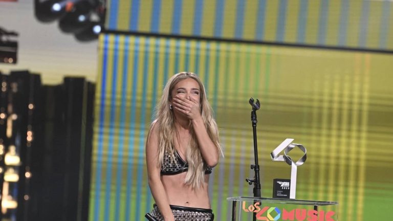 Ana Mena uses her secondary Instagram account to give clues about her next album and previews a new song in Italian