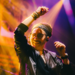 Listen to 'El Reguero' by Quique Neira