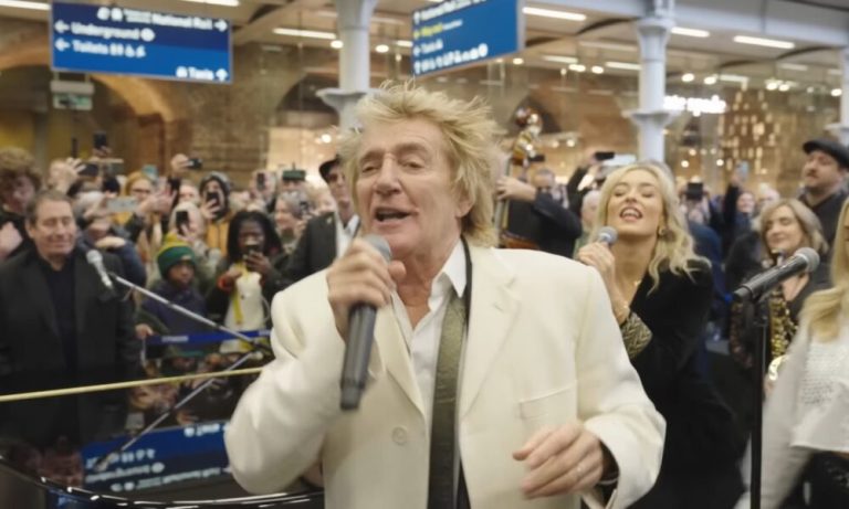 Rod Stewart Saint Pancras
