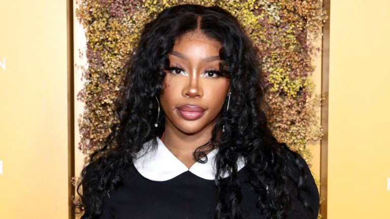 SZA announces 'LANA', the deluxe version of her album 'SOS'