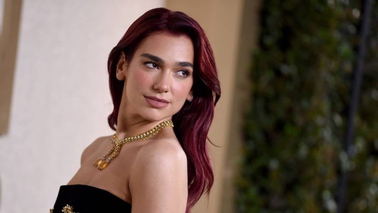 Dua Lipa responds at the Golden Globes: her career as an actress or as a singer?