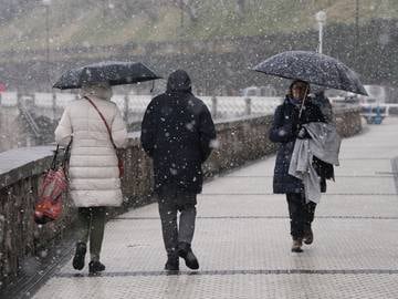Snow in February 2023 in San Sebastián.