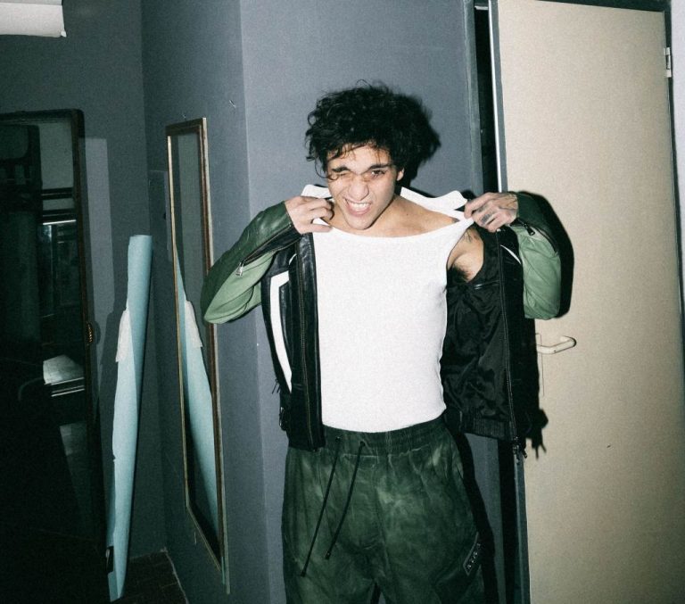 TANANAI il nuovo tour nei palasport di tutta Italia il prossimo autunno [Info e Biglietti]