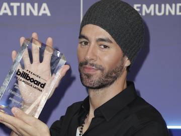 Enrique Iglesias enters the 'Guinness Book of Records'.