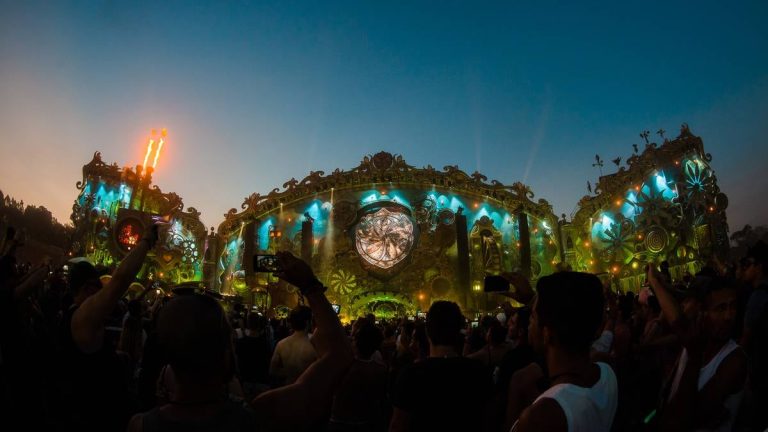 Tomorrowland 2024 reveals part of the poster for its 20th anniversary edition: Amelie Lens, Tiesto, David Guetta...