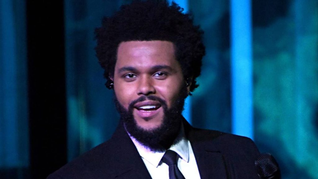 The Weeknd premieres the video for Popular with Madonna and Playboi ...