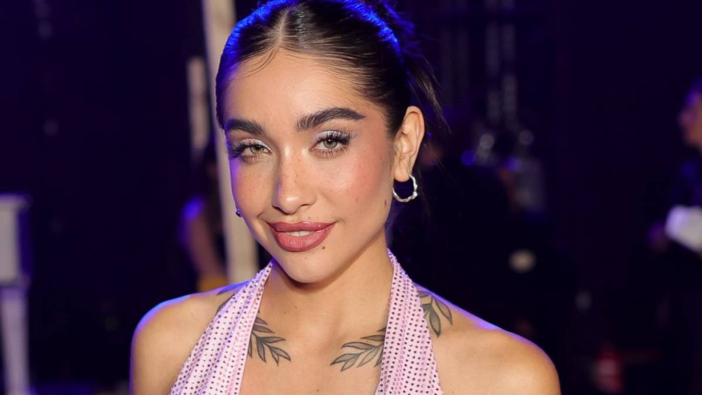 María Becerra joins the viral phenomenon 'Lady MadrizZz' by Céro