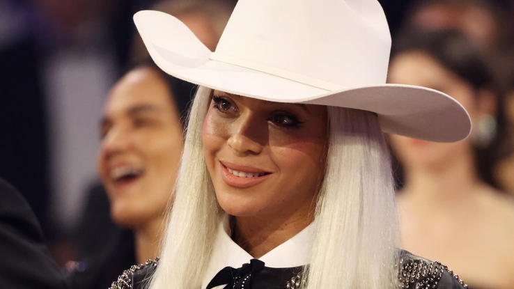Beyoncé at the 66th Grammy Awards