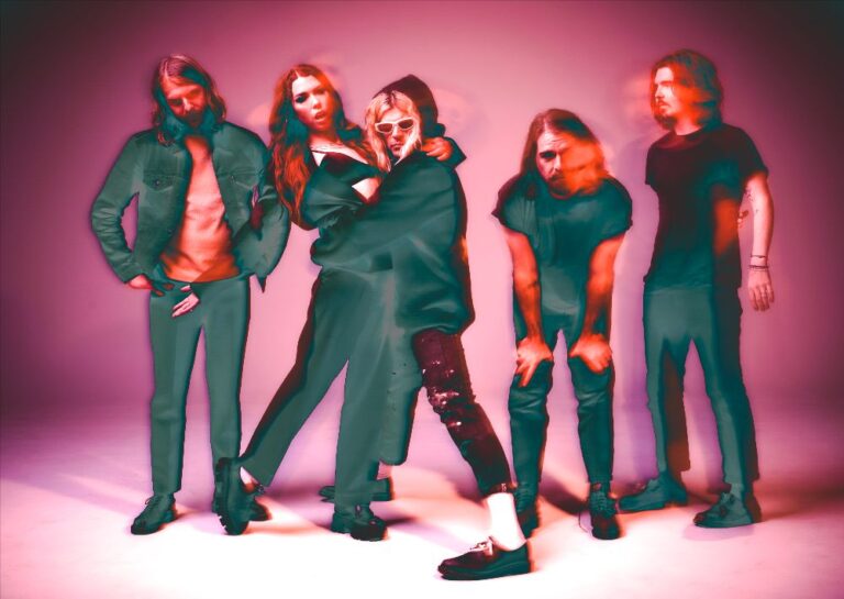 “Chances”, the new single from GROUPLOVE