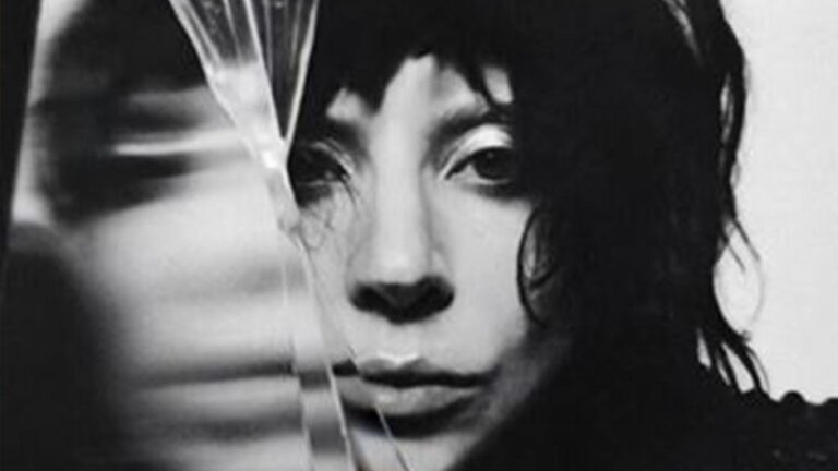 Lady Gaga signs a masterful return with her new album "Mayhem"