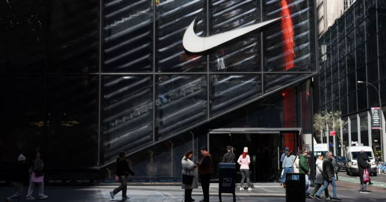 Buy an 'I Love New York' Mug in Manhattan