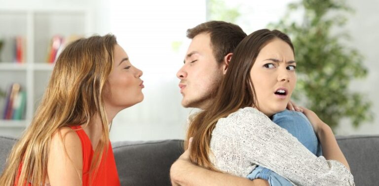 5 signs he doesn’t love his wife