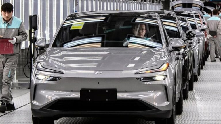 China cracks down on low-quality car exports