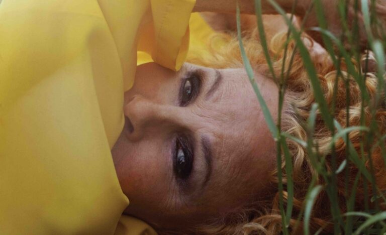 ORNELLA VANONI the queen of contamination: A sunny day is enough to be in a good mood!