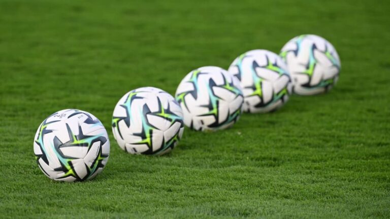 Caught speeding at 224 km/h without a license