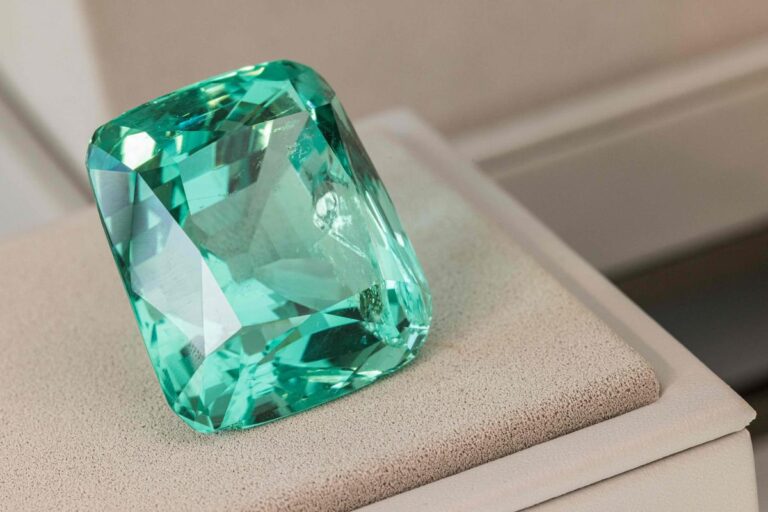 Napoleon’s brooch and million-euro jewels go under the hammer