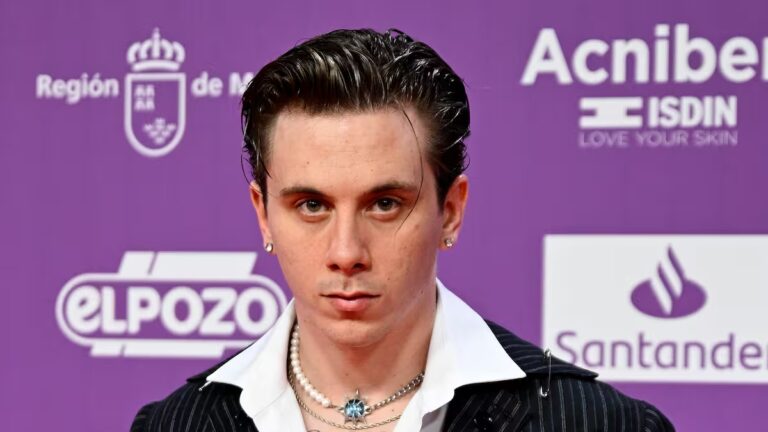 Walls and Dani Fernández show their most 'Vulnerable' version in their first musical collaboration