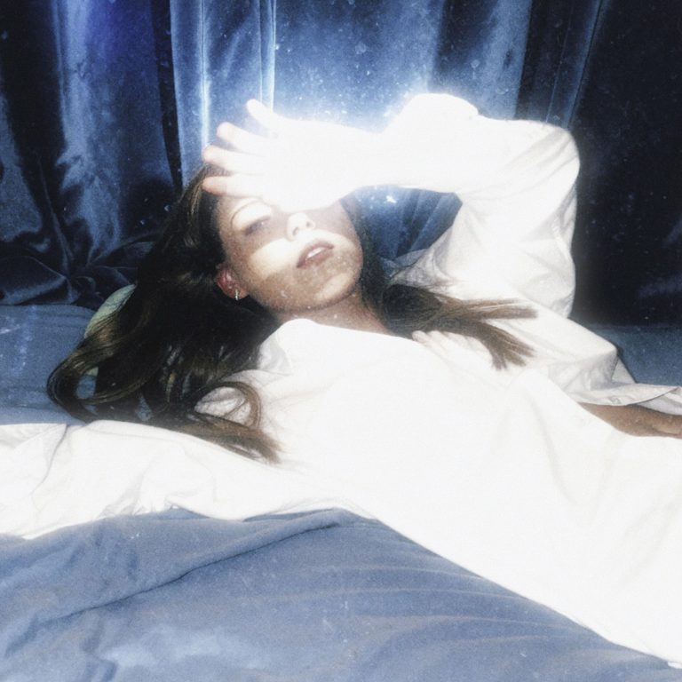 Lisasinson shares “I got used to it”