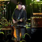 Neil Young Apple Verizon Trump