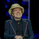 Joaquín Sabina's life away from the stage: making one last album, returning to painting and continuing to love poetry