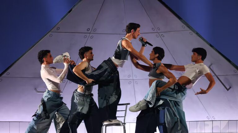 Lyrics and meaning of the song 'Tócame' by MAYO, a contestant at the Benidorm Fest 2016