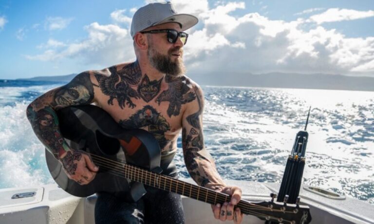 Zac Brown superfan de Survivor aux Fidji