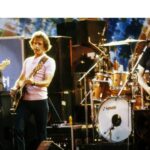 Phil Lesh, Bob Weir et Jerry Garcia du Grateful Dead en concert au Greek Theater de Berkeley, Californie, le 15 juillet 1984.