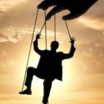 11-formidable-psychological-techniques-used-by-narcissists-to-manipulate-those-around-them-1220x600