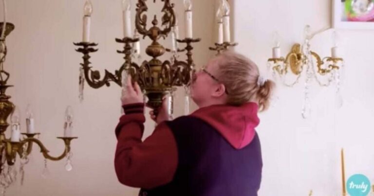 She fell in love with a chandelier