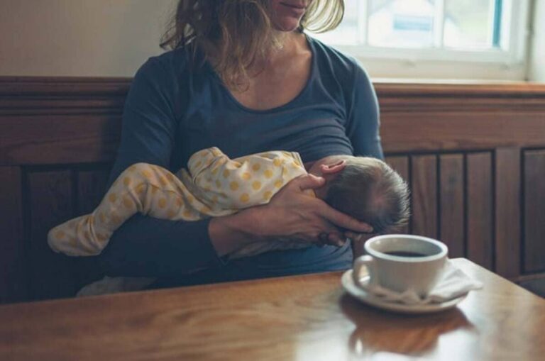 She Breastfed Her Baby in Public