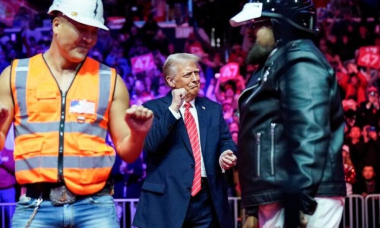 Les Village People et Donald Trump lors d un meeting a la Capital One Arena, janvier 2025
