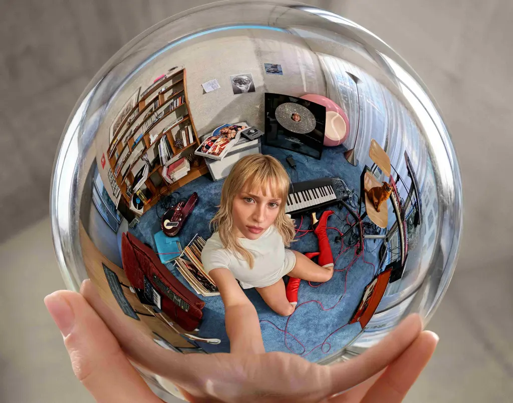 ANGÈLE “Une Seule Vie” is the new single that anticipates “INSTINCT”
