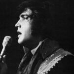 Elvis Presley sur scène en 1976