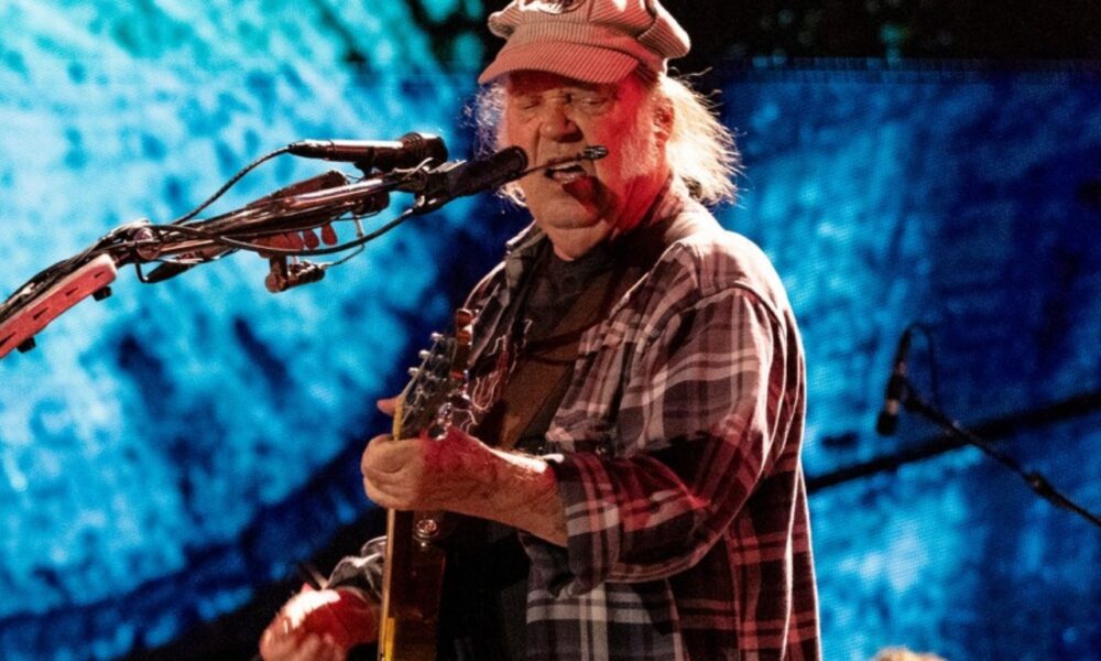 Neil Young en concert avec les Chrome Hearts