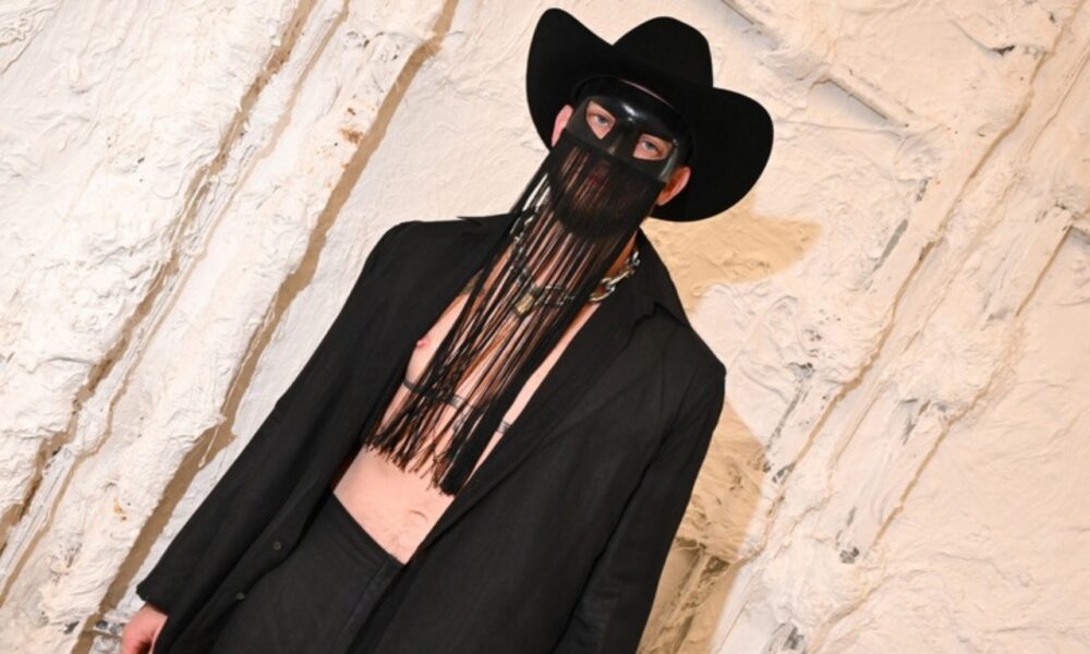 Orville Peck, chanteur country masqué