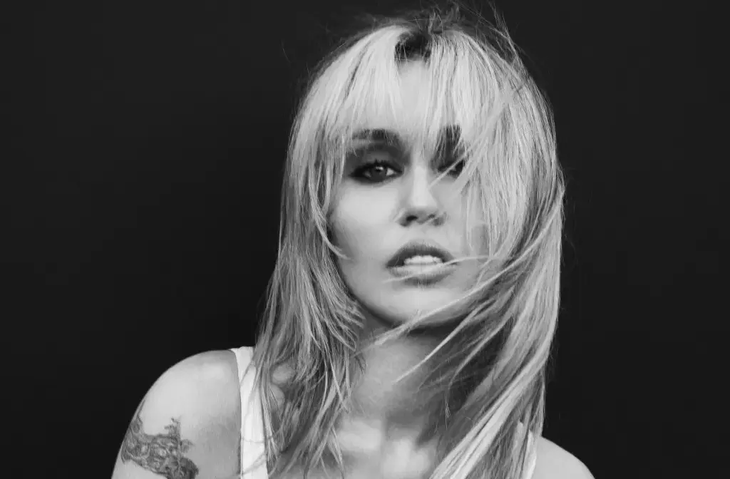 MILEY CYRUS "Bass Persuades": new album out September 18th