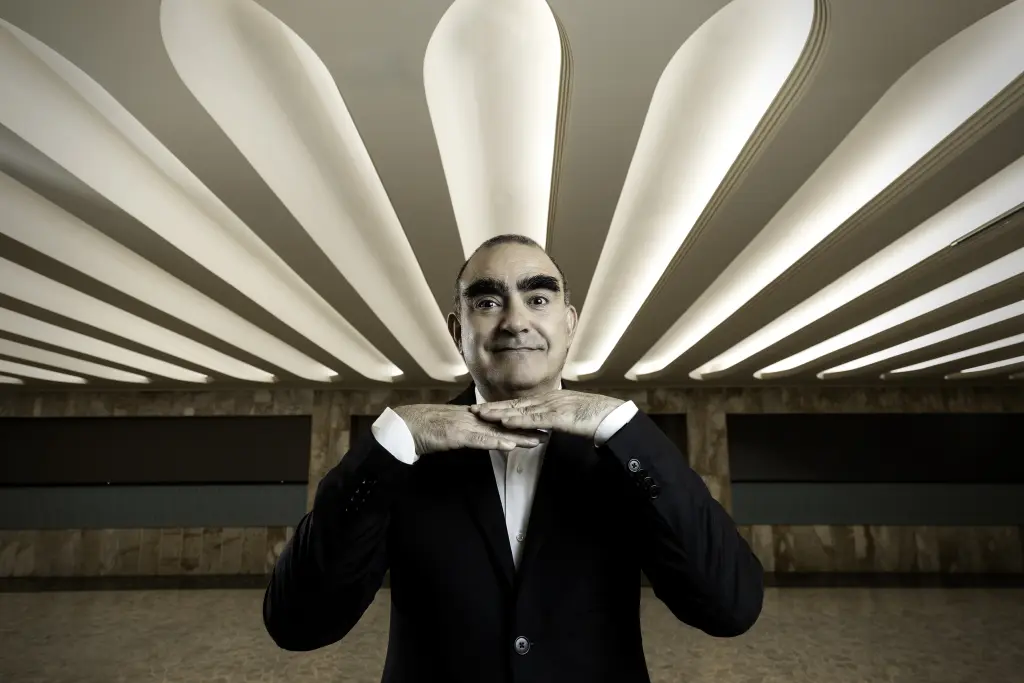 Interview - ELIO “The revaluation of sadness”: the new show between music and irony