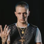 Italian charts: 22SIMBA #1 in albums. SFERA EBBASTA first among the singles